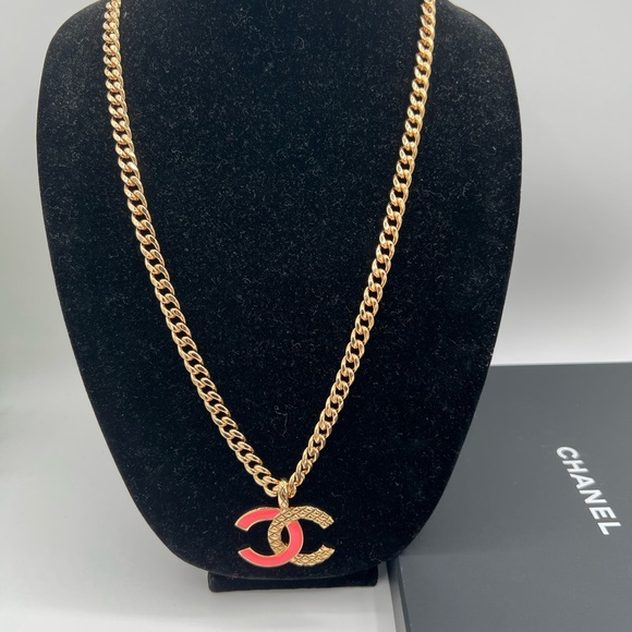 Chanel CC 24k GP pink and gold Necklace in box ❤️Authentic - Picture 4 of 9